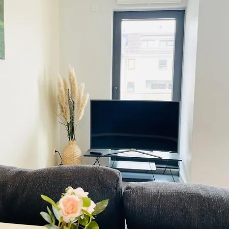 Luxury New Flat With Terrace & Parking-beg1 Apartment